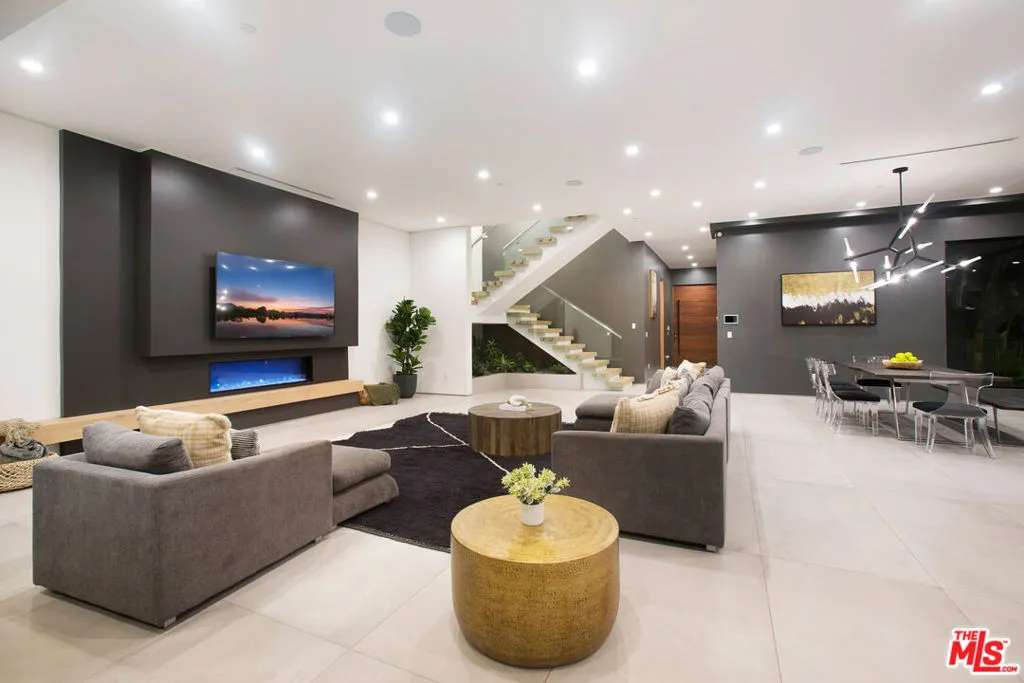 4527 Simpson Avenue, Valley Village, California 91607 home-pic-9